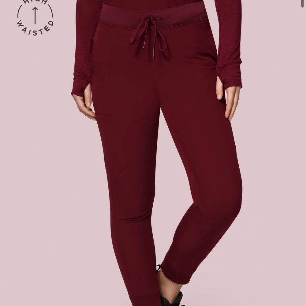 High-Waisted Women’s Scrub Joggers